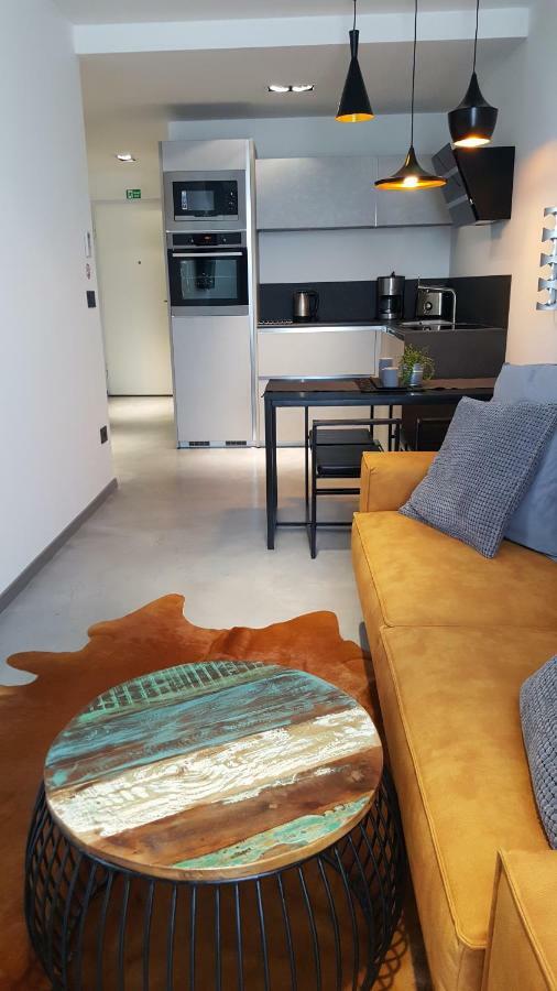 Apartman Vip, With Free Garage Parking プーラ エクステリア 写真