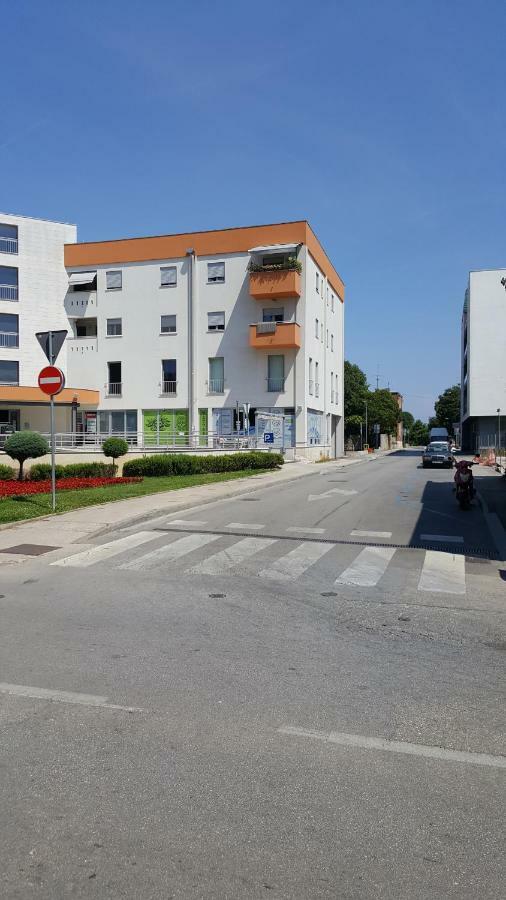 Apartman Vip, With Free Garage Parking プーラ エクステリア 写真