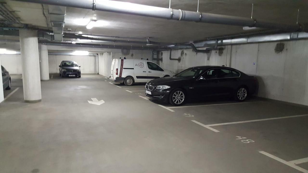 Apartman Vip, With Free Garage Parking プーラ エクステリア 写真