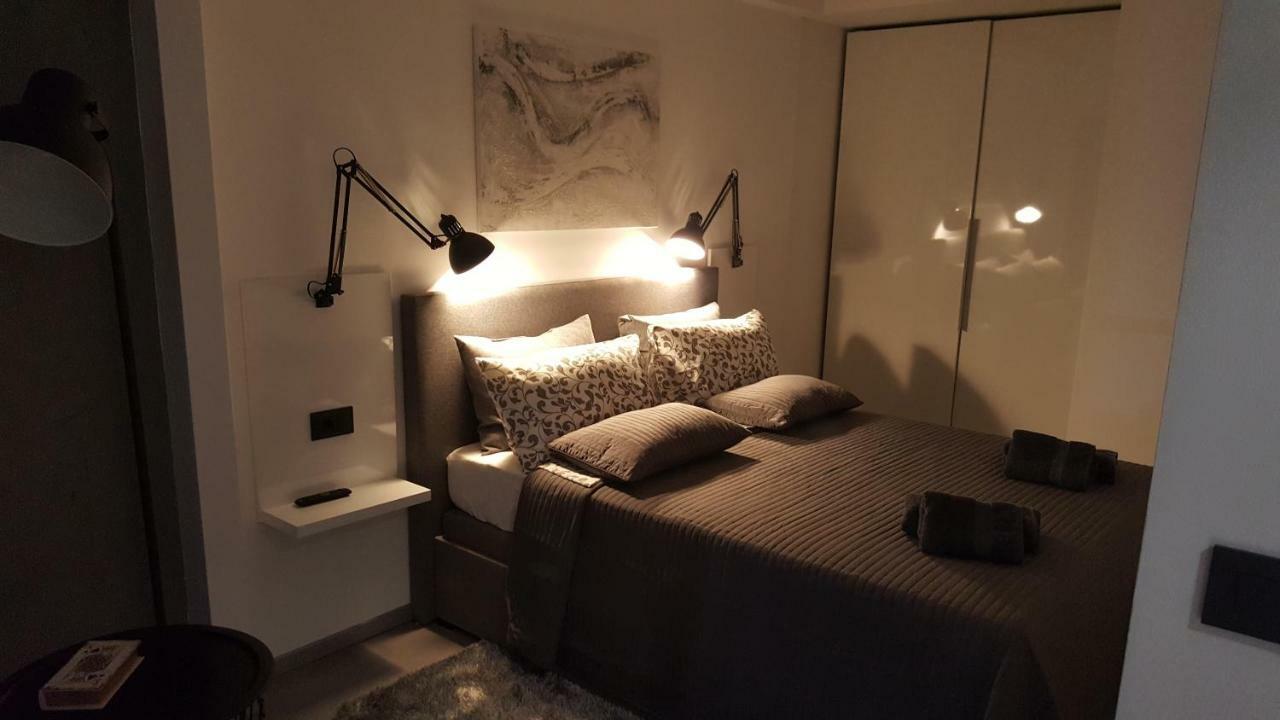 Apartman Vip, With Free Garage Parking プーラ エクステリア 写真